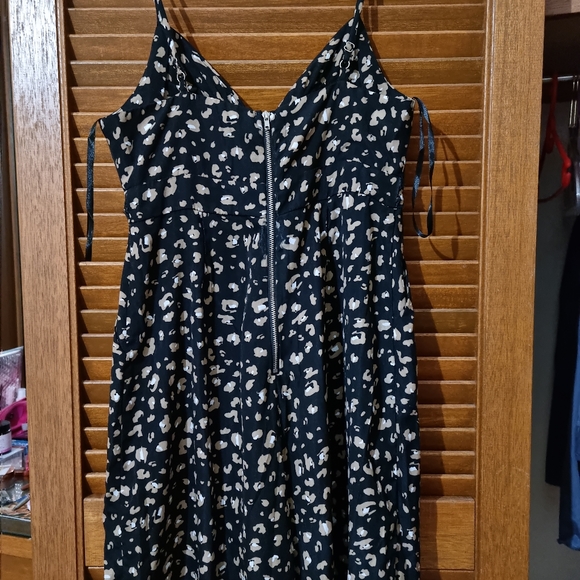 Jumpsuit - Picture 6 of 8